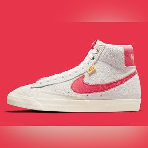Nike Blazer Mid ‘77 Premium (Size: 8.5)